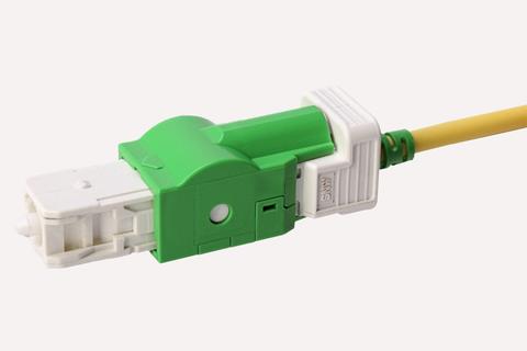 csm_SC-Stecker_mit_Auto_Shutter_offen_website_01_44c914bc2a